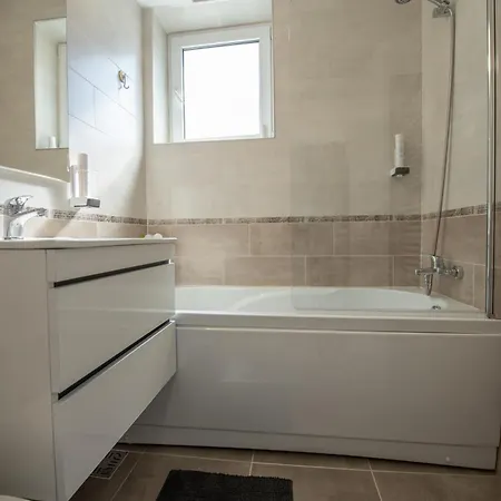 Iggy Premium Apartment